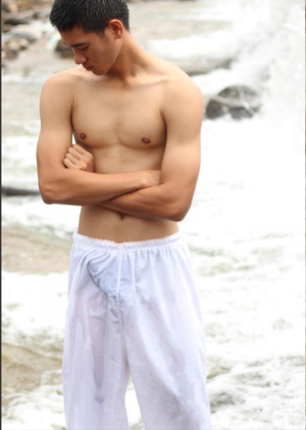 Alexis-Men-2